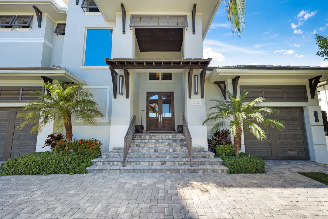 103 Bayview Ave, Naples, FL 34108