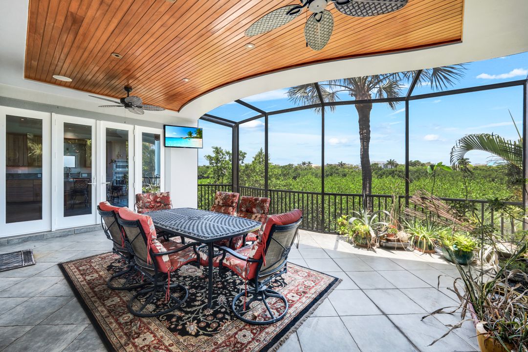 834 Hideaway Cir W, Marco Island, FL 34145