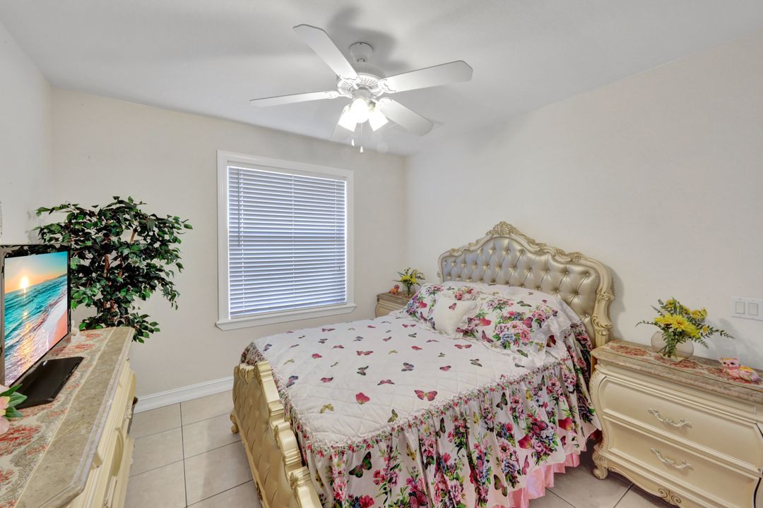 2001 NE 15th Ave, Cape Coral, FL 33909