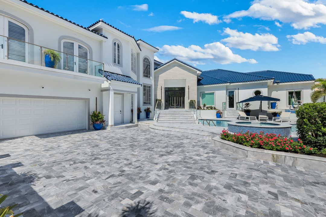 4900 Gulf Shore Blvd N, Naples, FL 34103