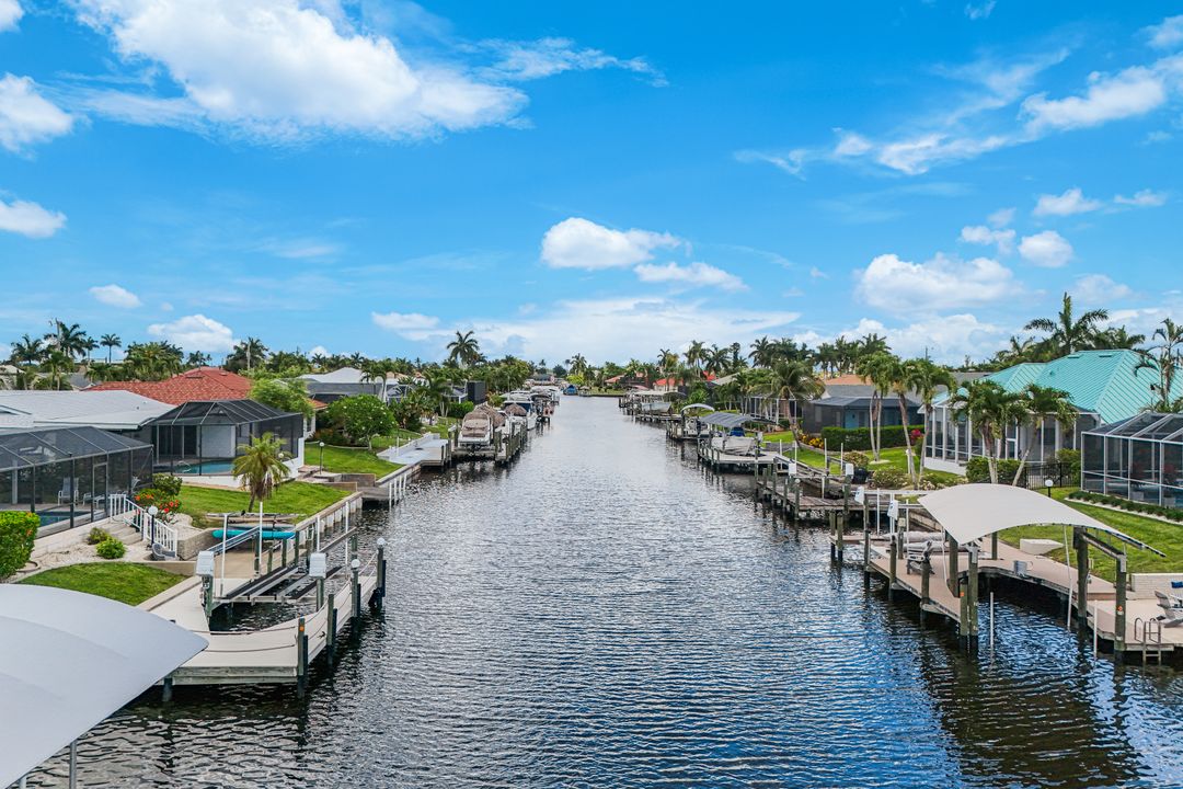 3712 SE 17th Pl, Cape Coral, FL 33904