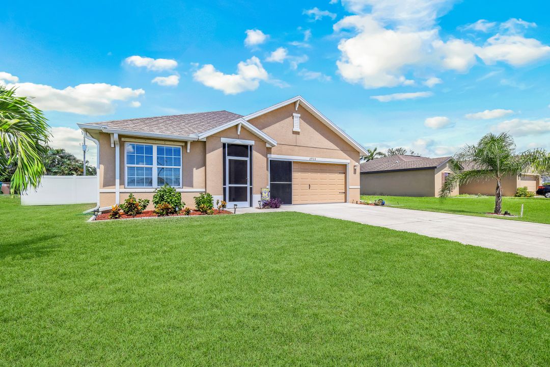 2933 SW 7th Pl, Cape Coral, FL 33914