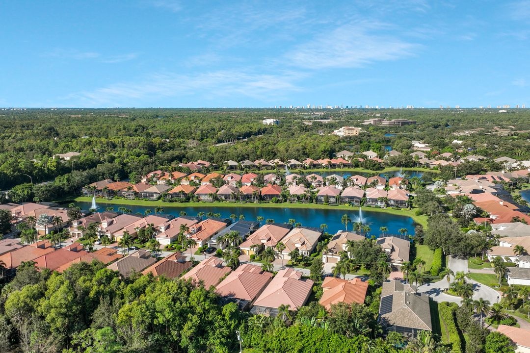 5616 Hammock Isles Dr, Naples, FL 34119