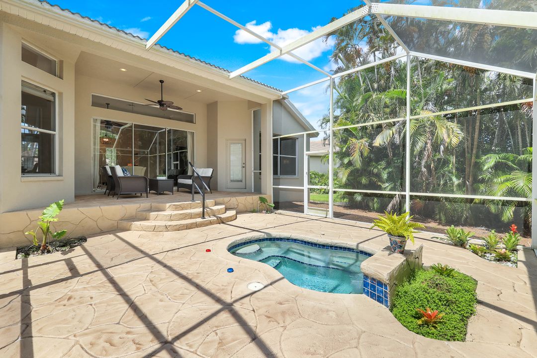 1932 Springberry Cir, Naples, FL 34109