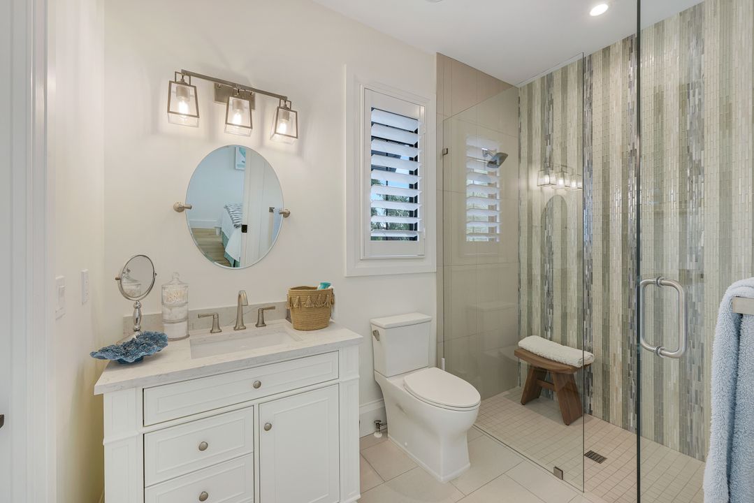 679 Rudder Rd, Naples, FL 34102