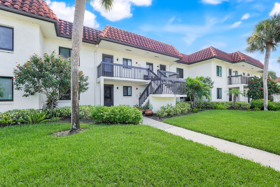 4251 27th Ct SW #103, Naples, FL 34116