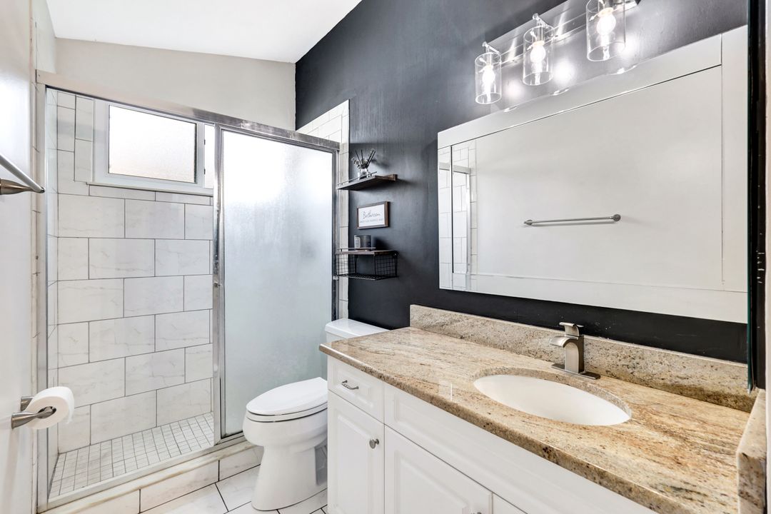 3650 Kent Dr, Naples, FL 34112