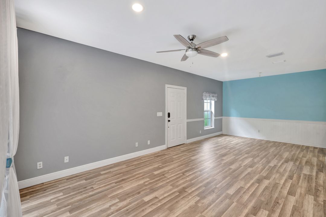 9792 Glen Heron Dr, Bonita Springs, FL 34135