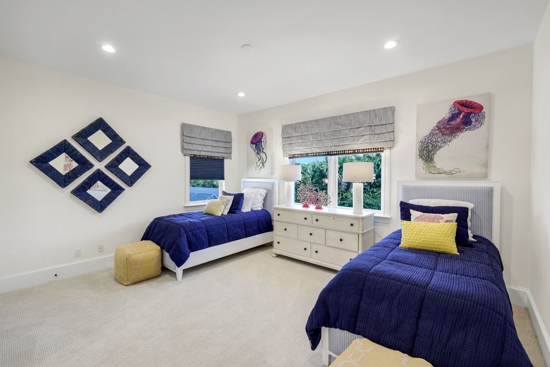 2106 Modena Ct, Naples, FL 34105