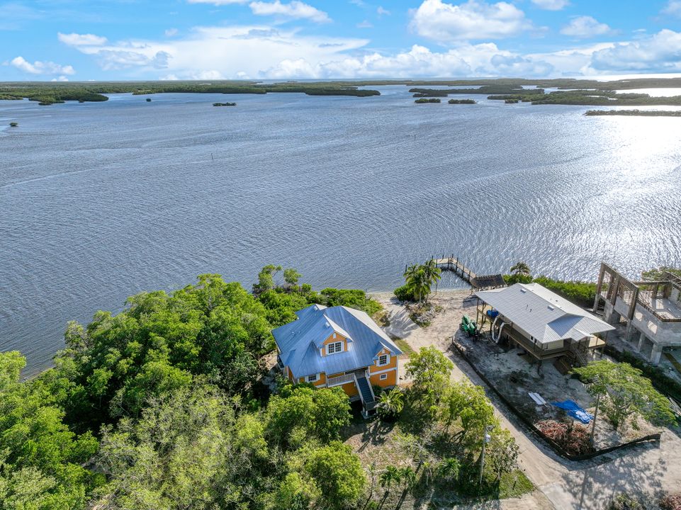 1251 Mangrove Ln, Chokoloskee, FL 34138
