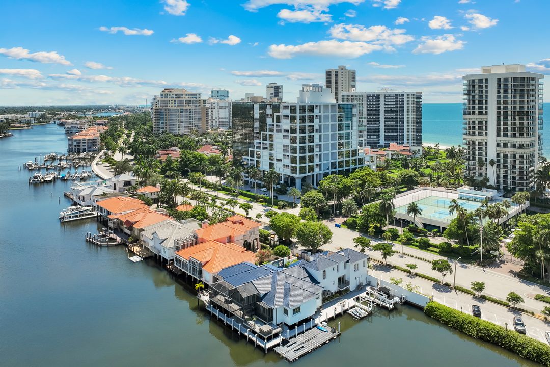 4900 Gulf Shore Blvd N, Naples, FL 34103