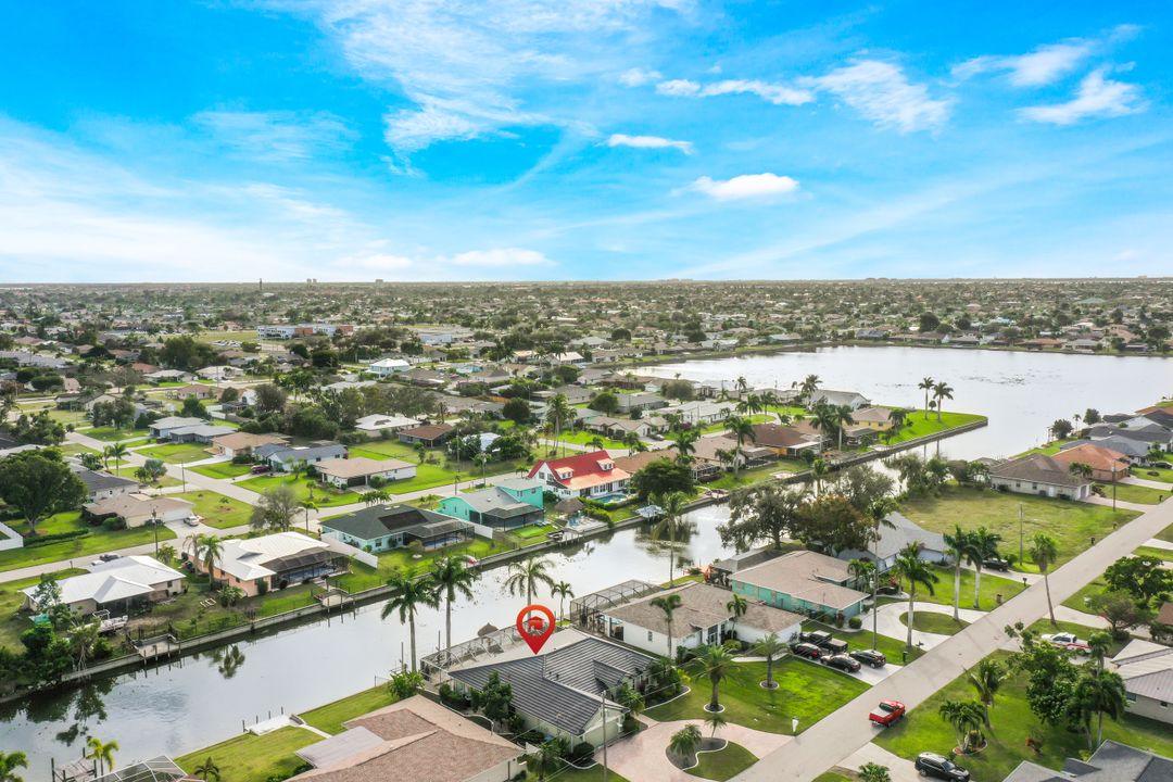 3325 SW 5th Pl, Cape Coral, FL 33914