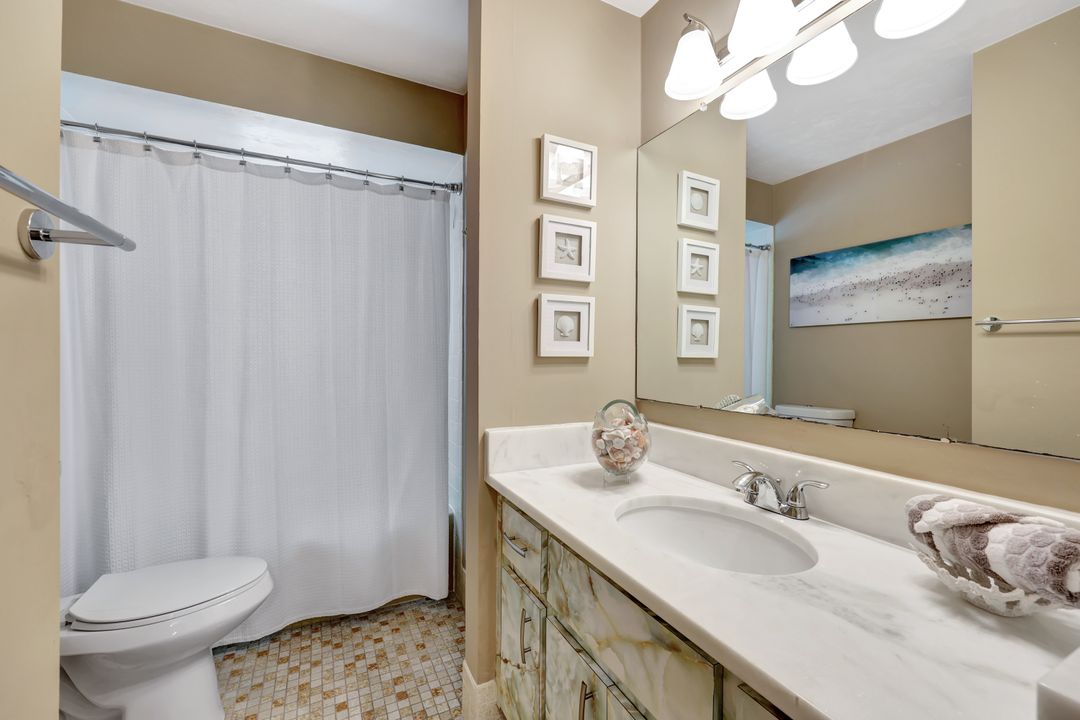 532 99th Ave N, Naples, FL 34108