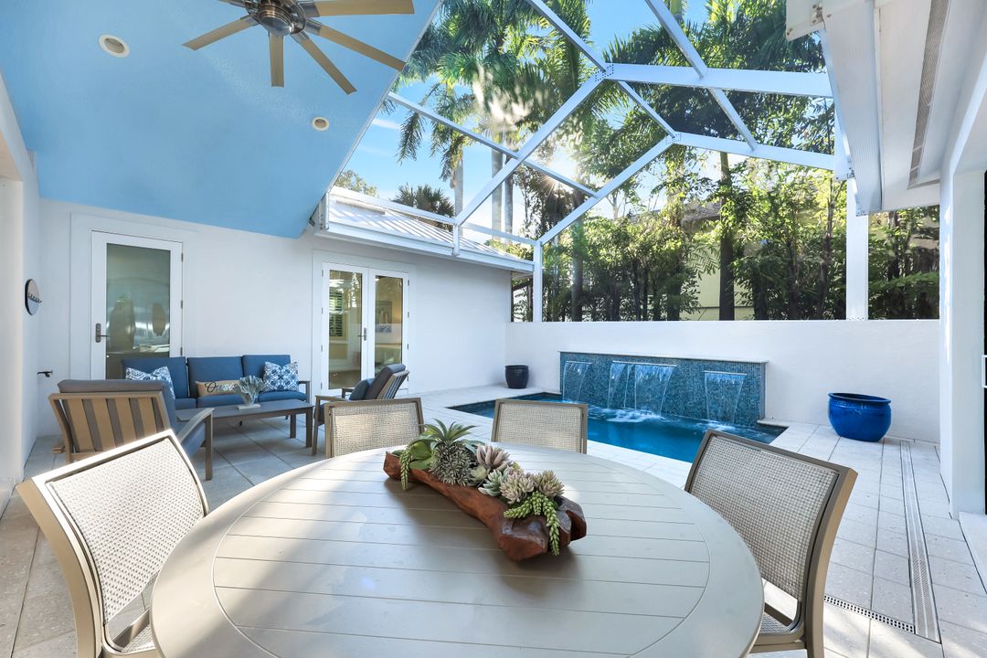 2100 Curtis St, Naples, FL 34112