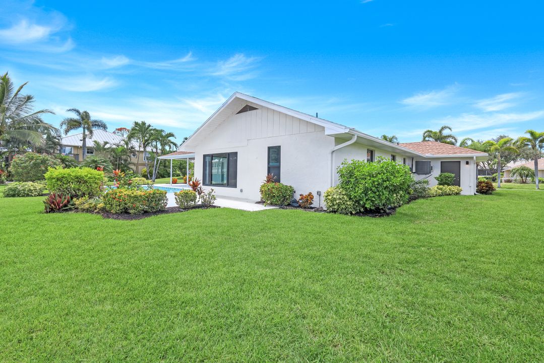 27081 Harbor Dr, Bonita Springs, FL 34135