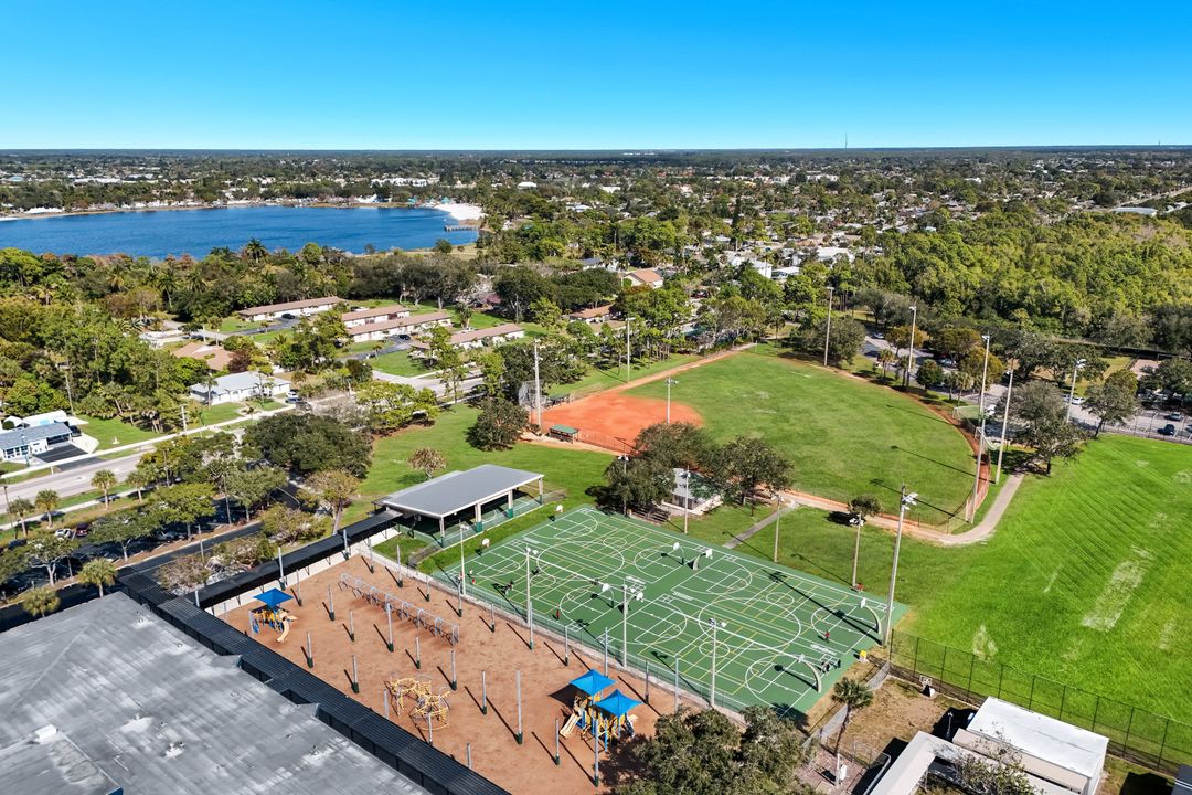 3561 Thomasson Dr, Naples, FL 34112