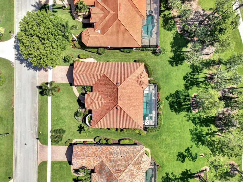 8028 Tiger Lily Dr, Naples, FL 34113