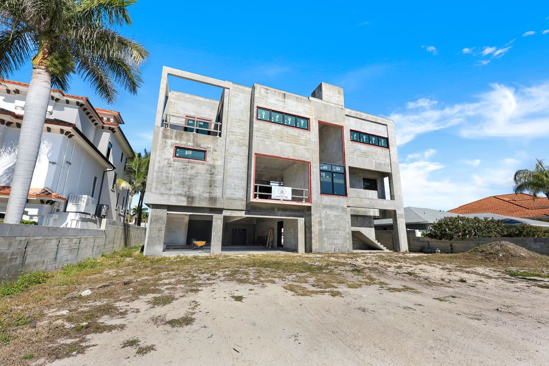 415 Seabee Ave, Naples, FL 34108