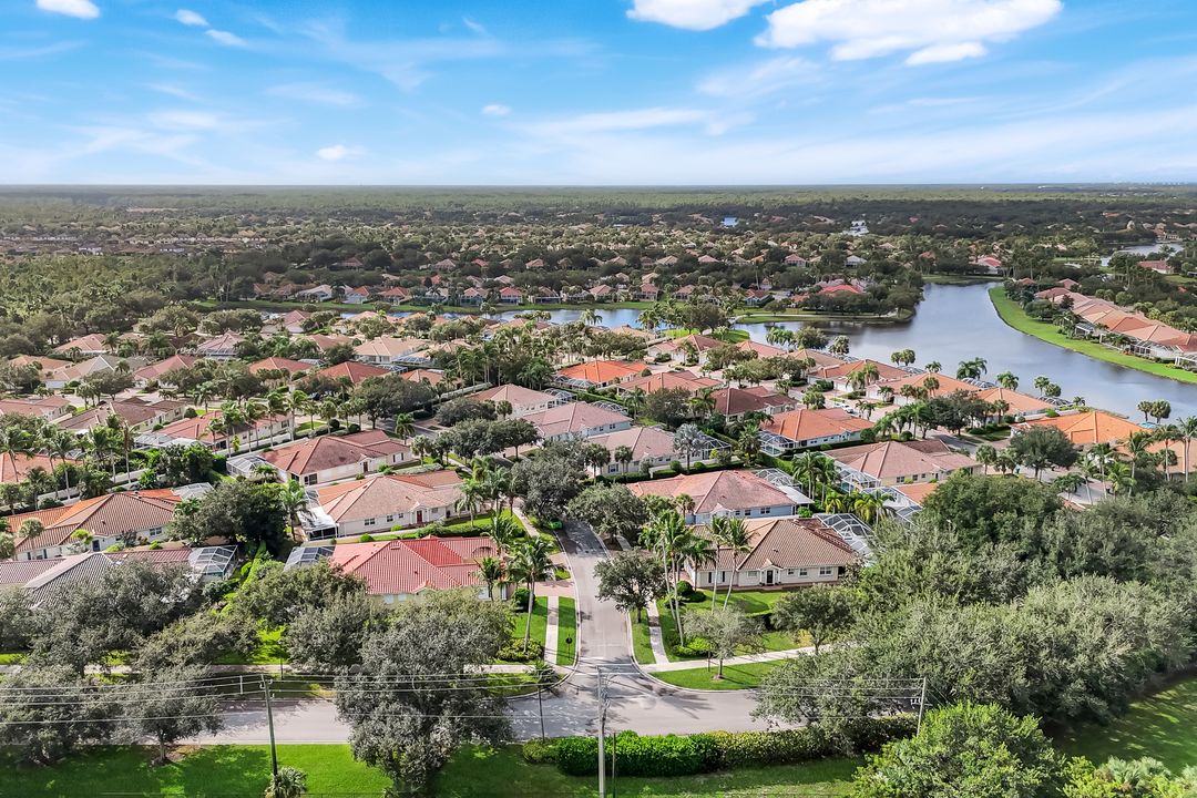 4155 St George Ln, Naples, FL 34119