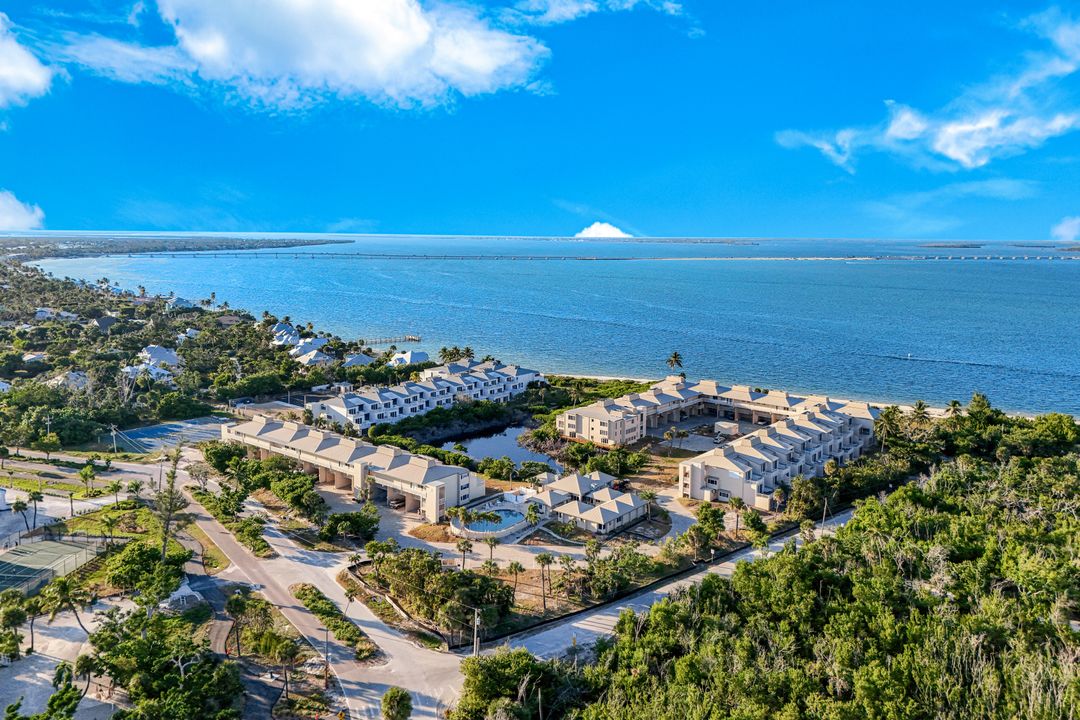 200 Periwinkle Way #214, Sanibel, FL 33957