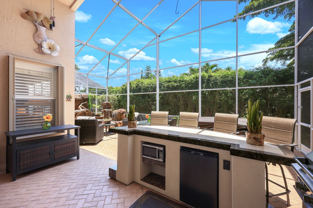 20552 Foxworth Cir, Estero, FL 33928