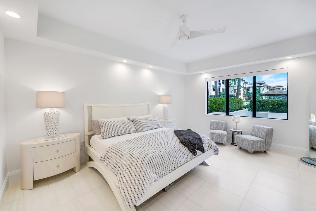 1135 3rd Ave S #210, Naples, FL 34102