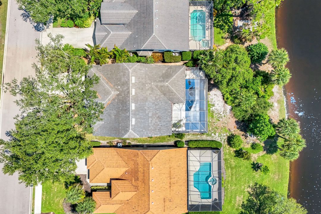 24949 Bay Cedar Dr, Bonita Springs, FL 34134