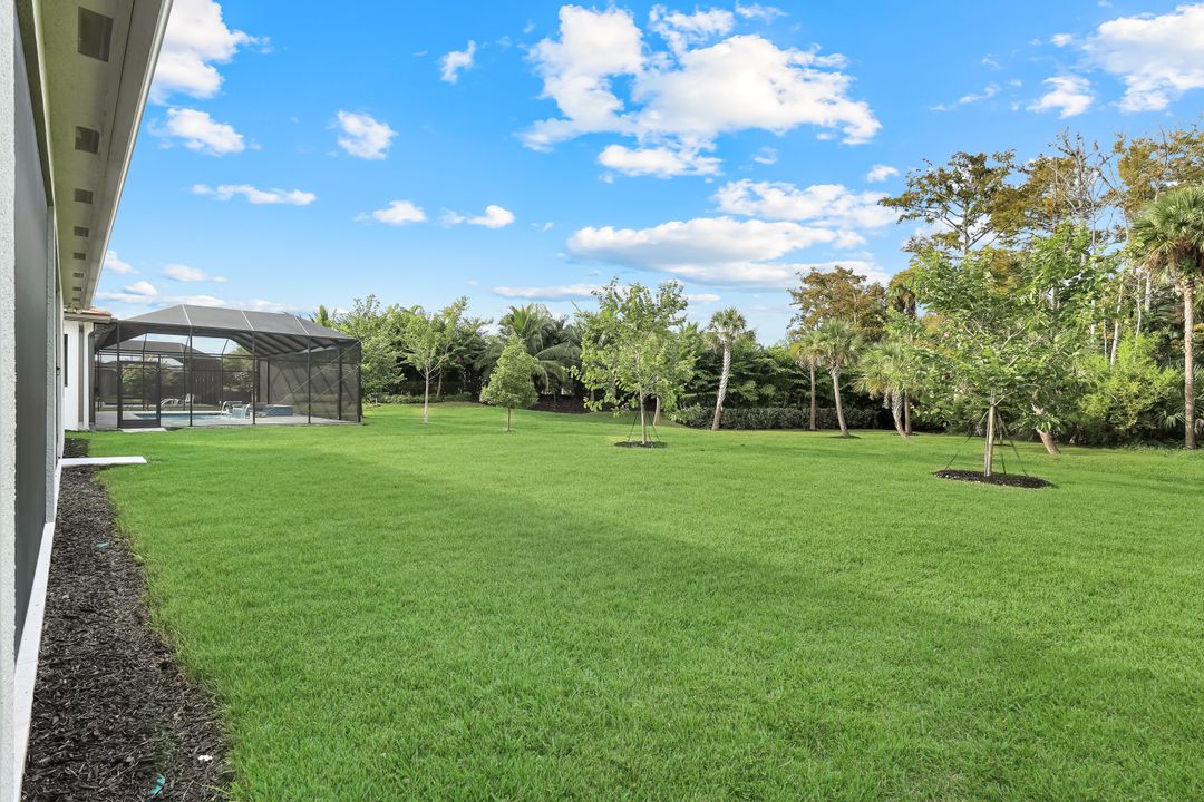 12033 Azalea Wy, Naples, FL 34120