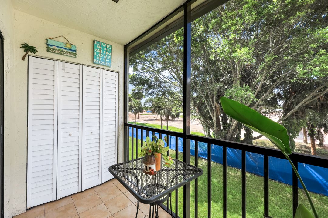 4186 27th Ct SW #204, Naples, FL 34116