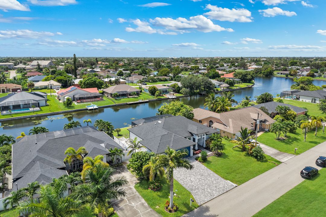 2126 NE 2nd St, Cape Coral, FL 33909