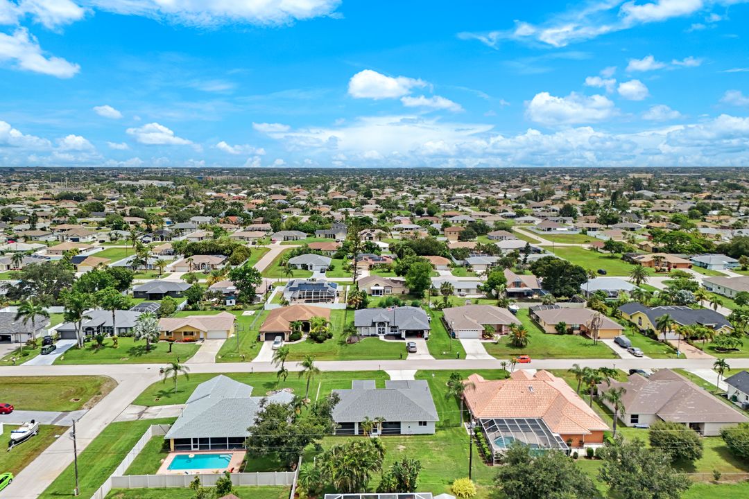 204 SE 19th Terrace, Cape Coral, FL 33990
