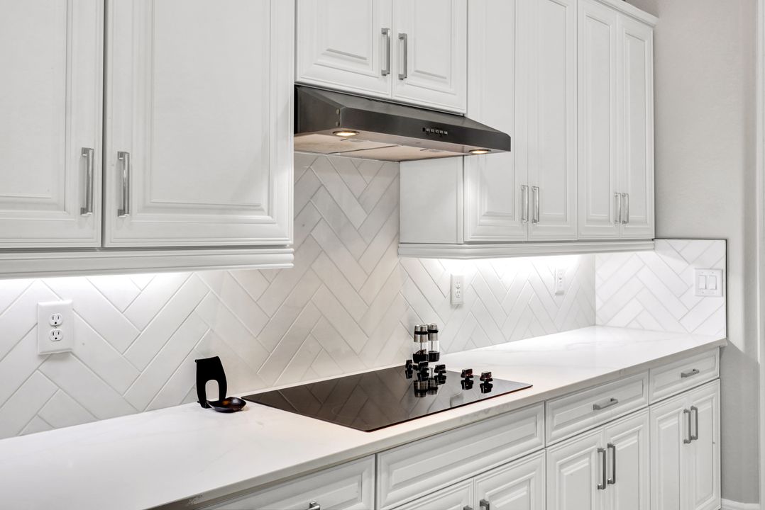 28007 Kerry Ct, Bonita Springs, FL 34135