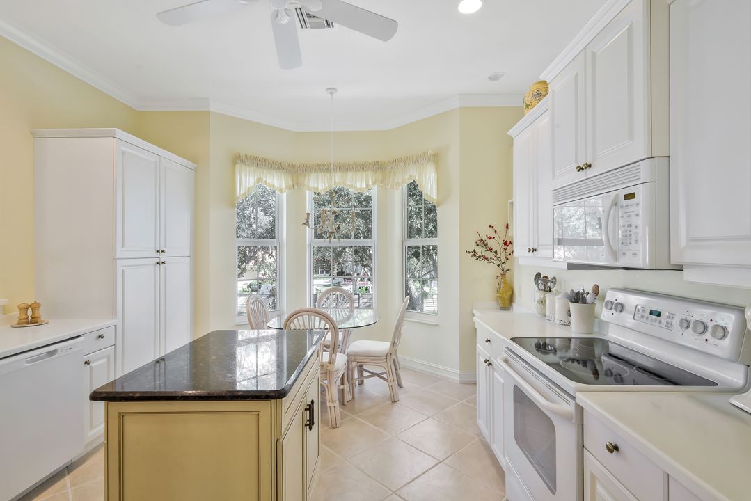 5025 Blauvelt Way #202, Naples, FL 34105