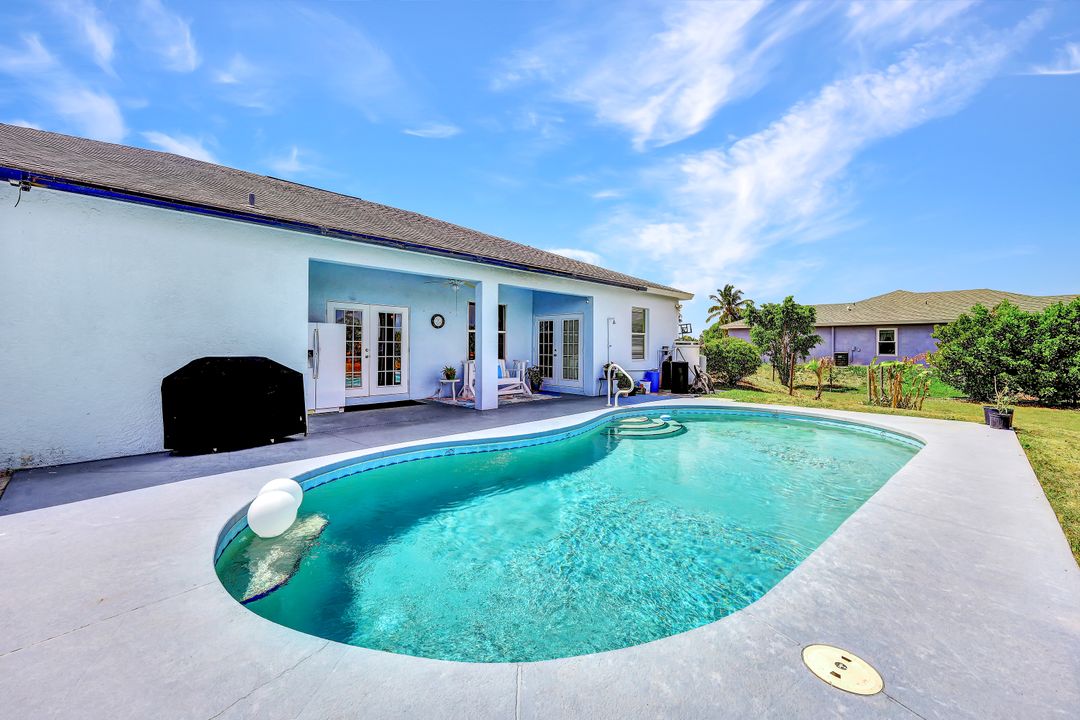 2525 39th Ave NE, Naples, FL 34120