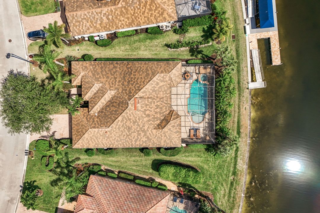 8810 Spinner Cove Ln, Naples, FL 34120