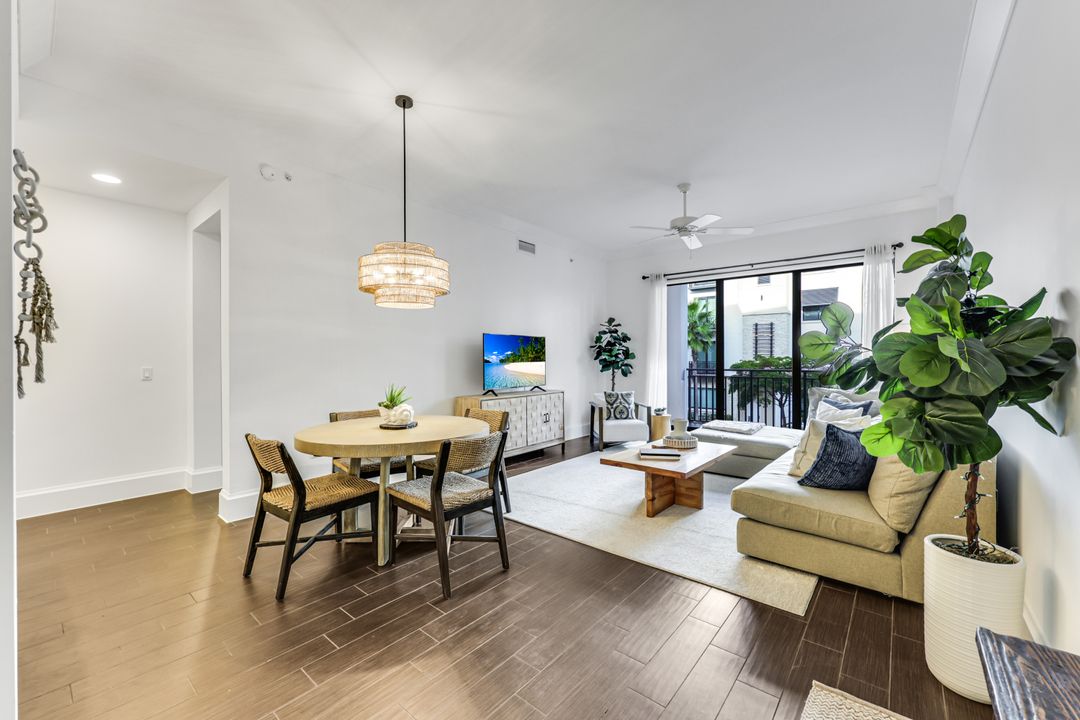 1030 3rd Ave S #215, Naples, FL 34102
