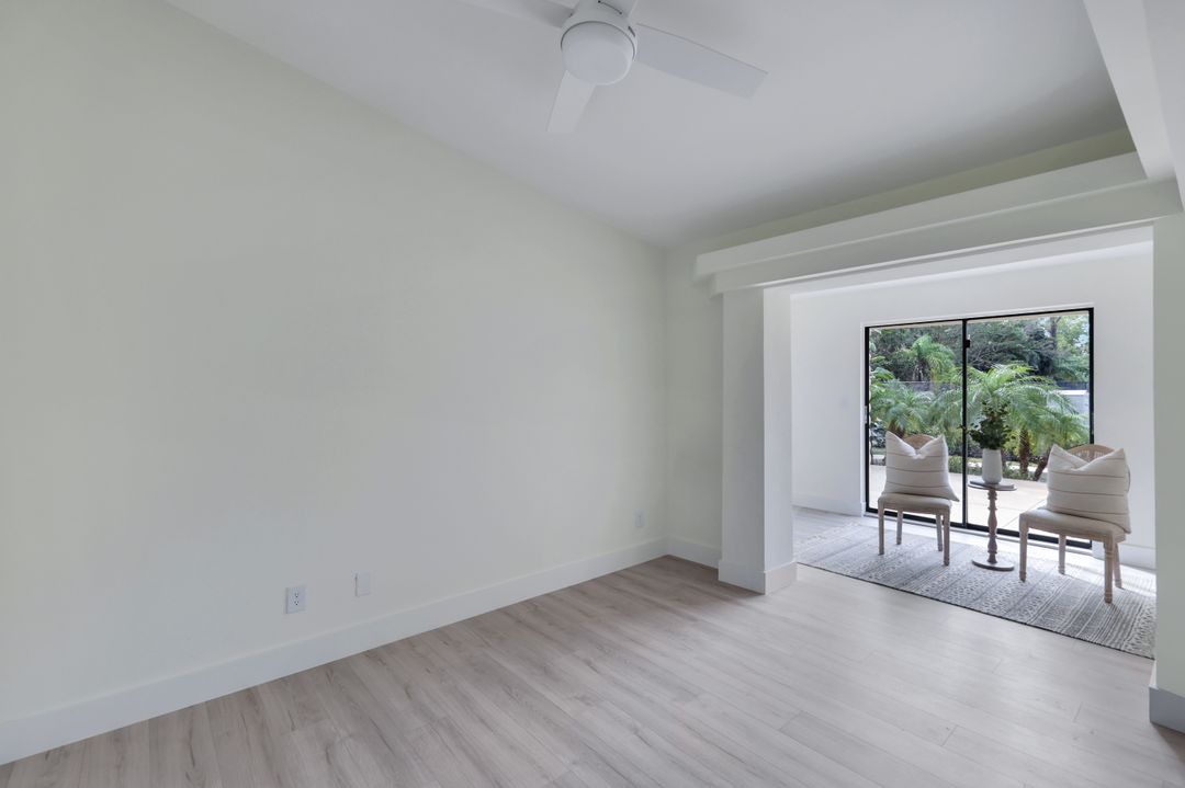 2861 Santa Barbara Blvd, Naples, FL 34116