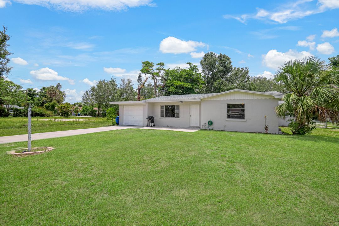 2968 Sunset Rd, Fort Myers, FL 33901
