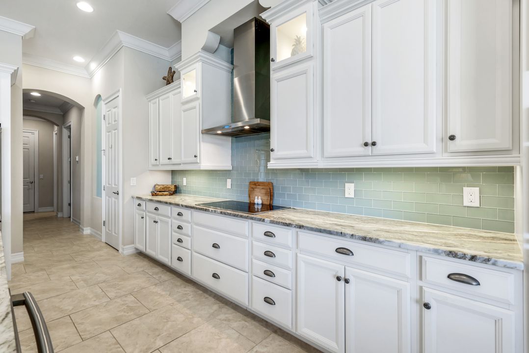 1456 Mockingbird Dr, Naples, FL 34120