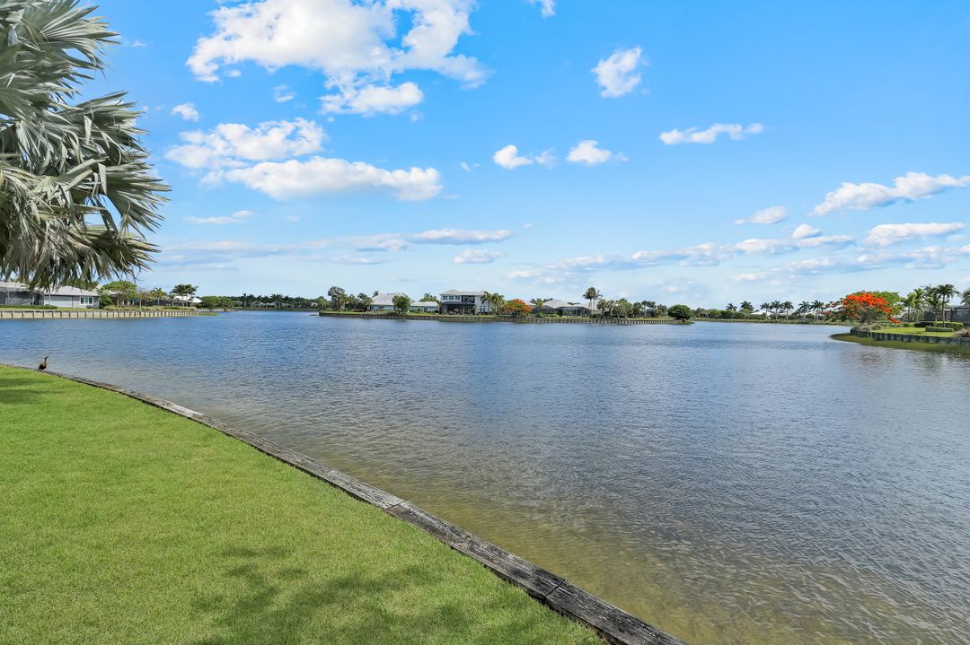 6460 Pembroke Wy, Naples, FL 34113