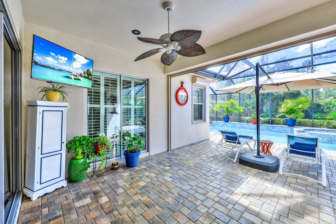 8130 Valiant Dr, Naples, FL 34104
