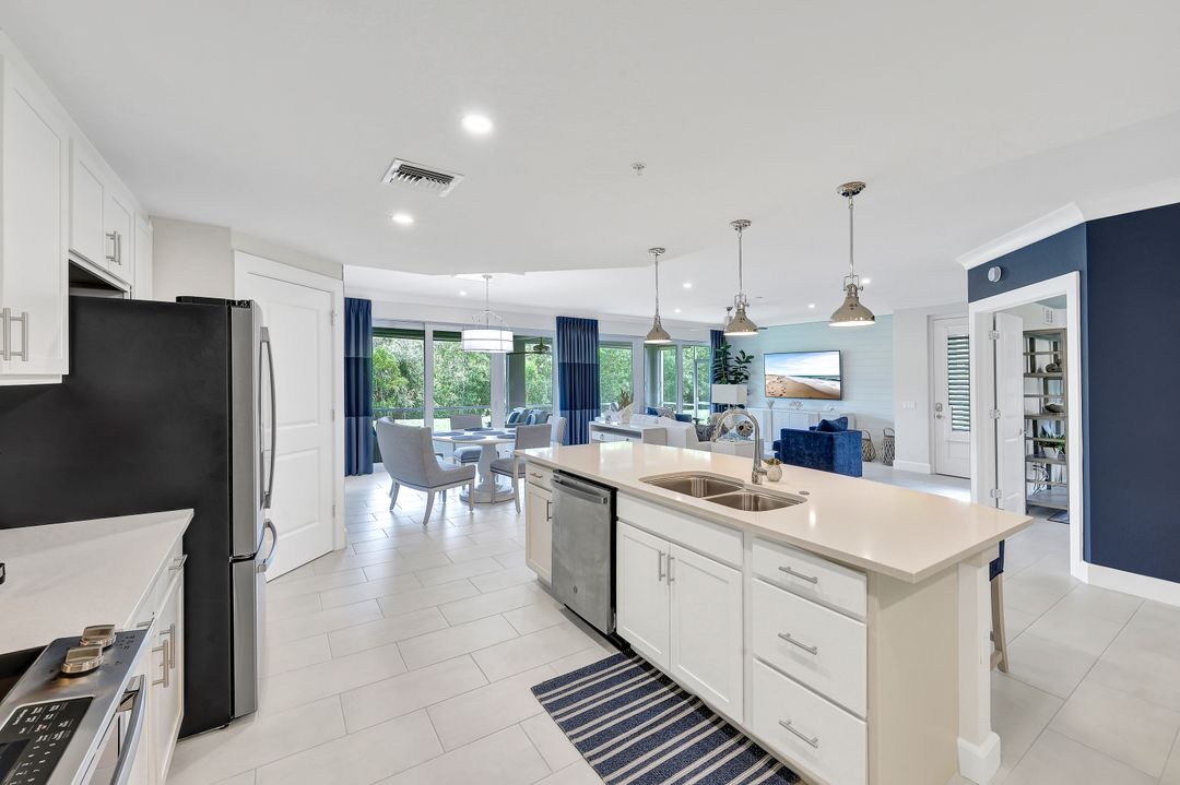 172 Indies Dr E #102, Naples, FL null