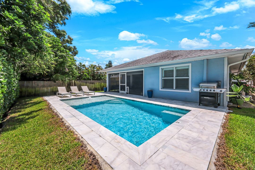 743 108th Ave N, Naples, FL 34108