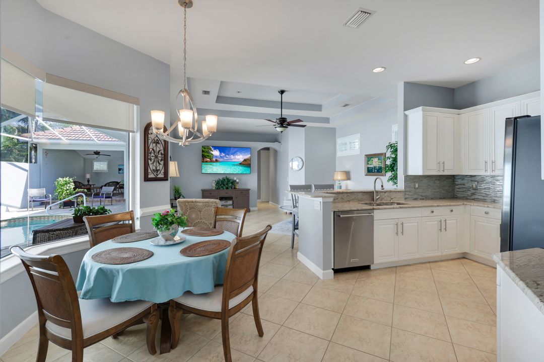 3232 Sundance Cir, Naples, FL 34109