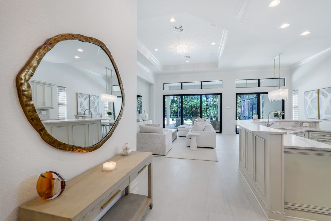 7319 Lantana Cir, Naples, FL 34119