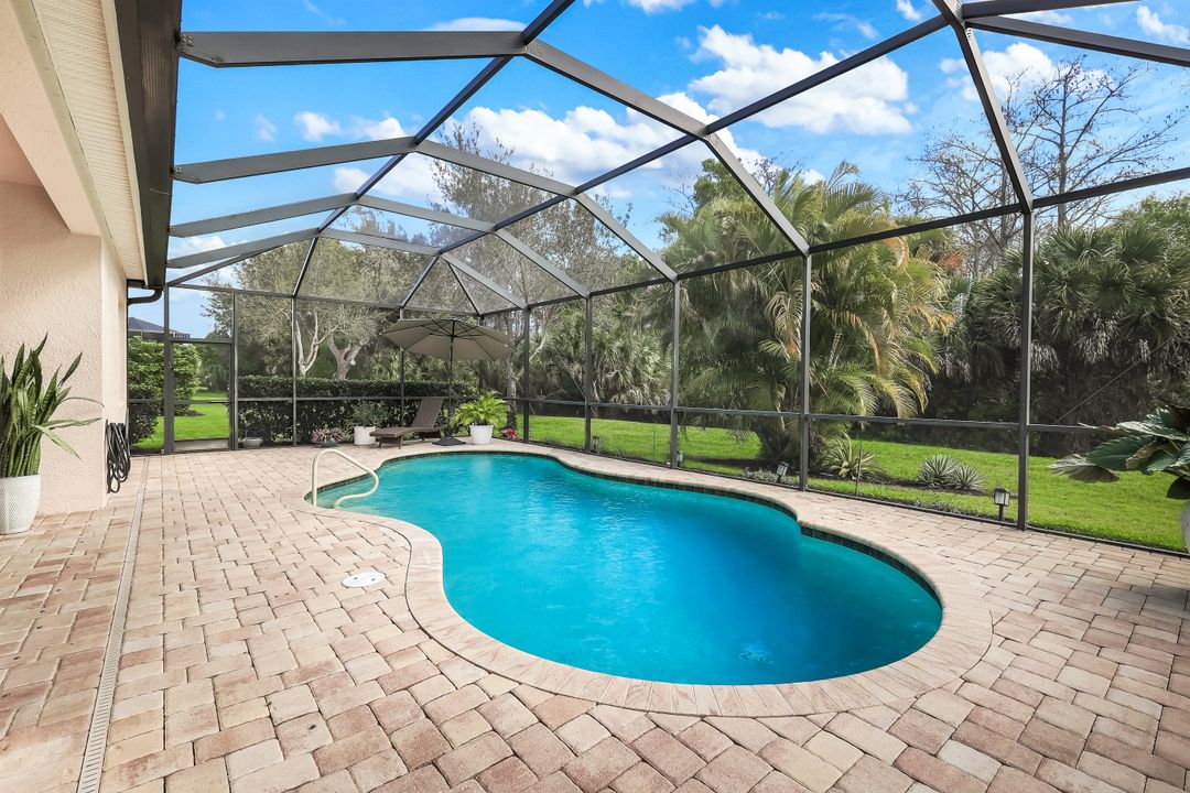 10542 Yorkstone Dr, Bonita Springs, FL 34135