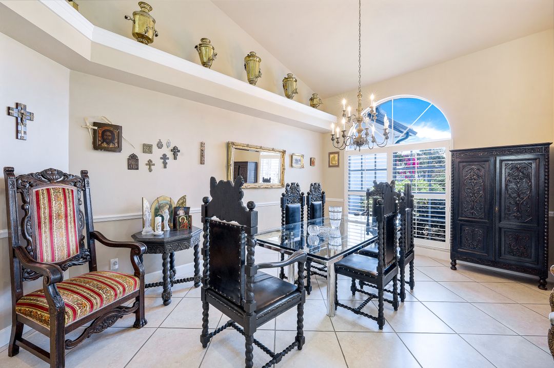 6689 Mill Run Rd, Naples, FL 34109