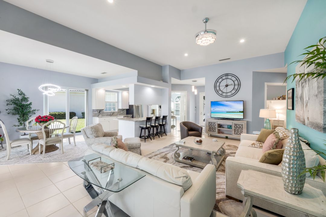 5343 Hawkesbury Way, Naples, FL 34119