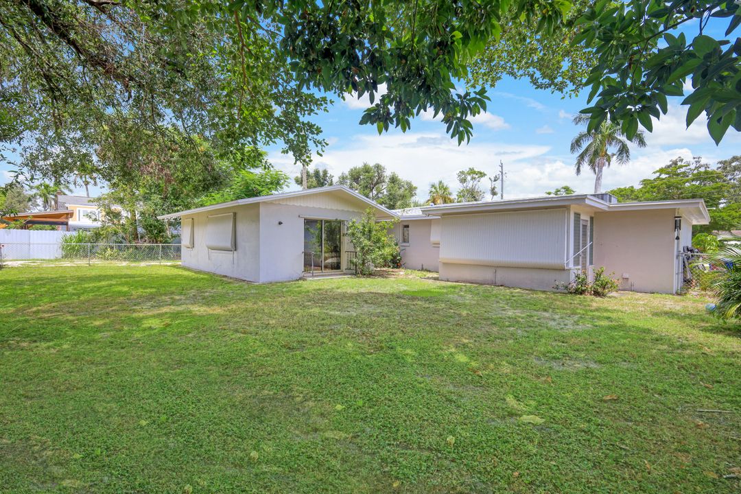2968 Sunset Rd, Fort Myers, FL 33901
