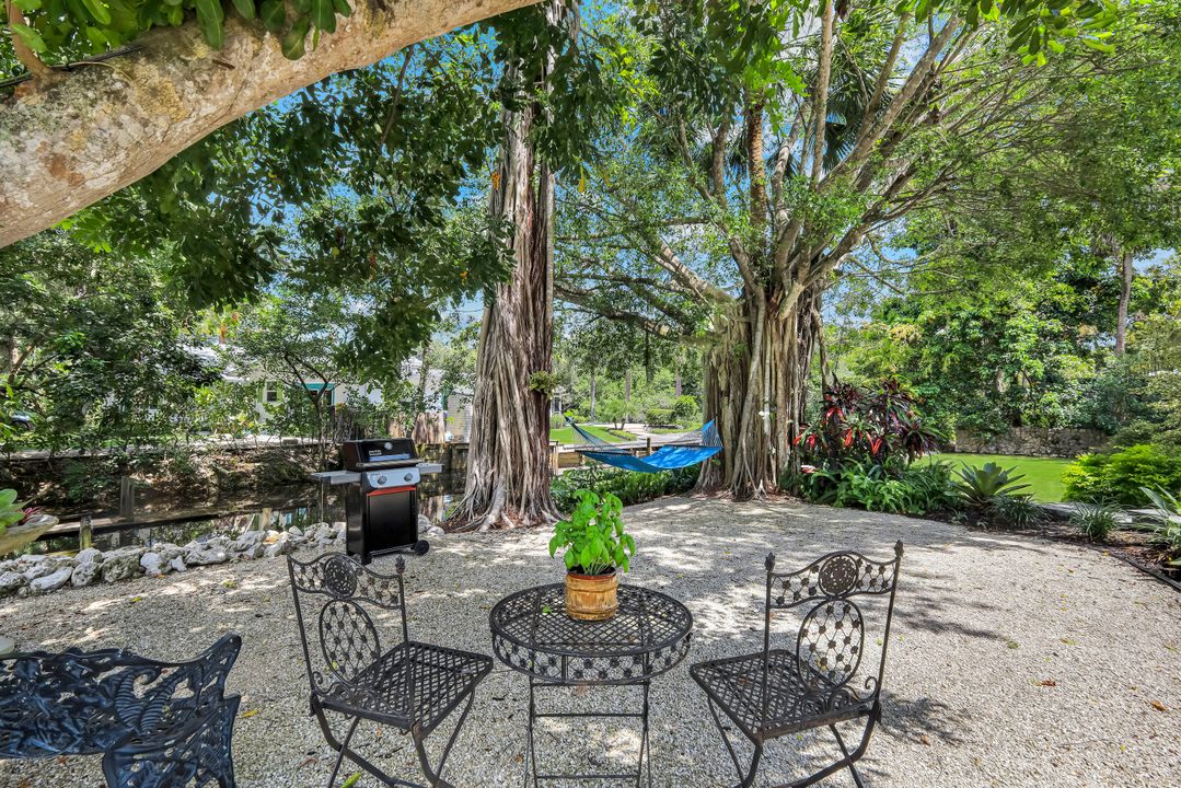 27292 East Dr, Bonita Springs, FL 34135